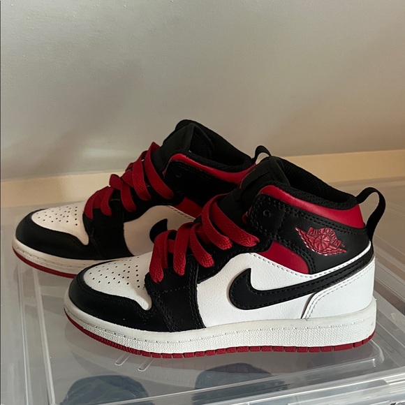 Nike Air Jordan Mid-Top Sneakers - Picture 4 of 6